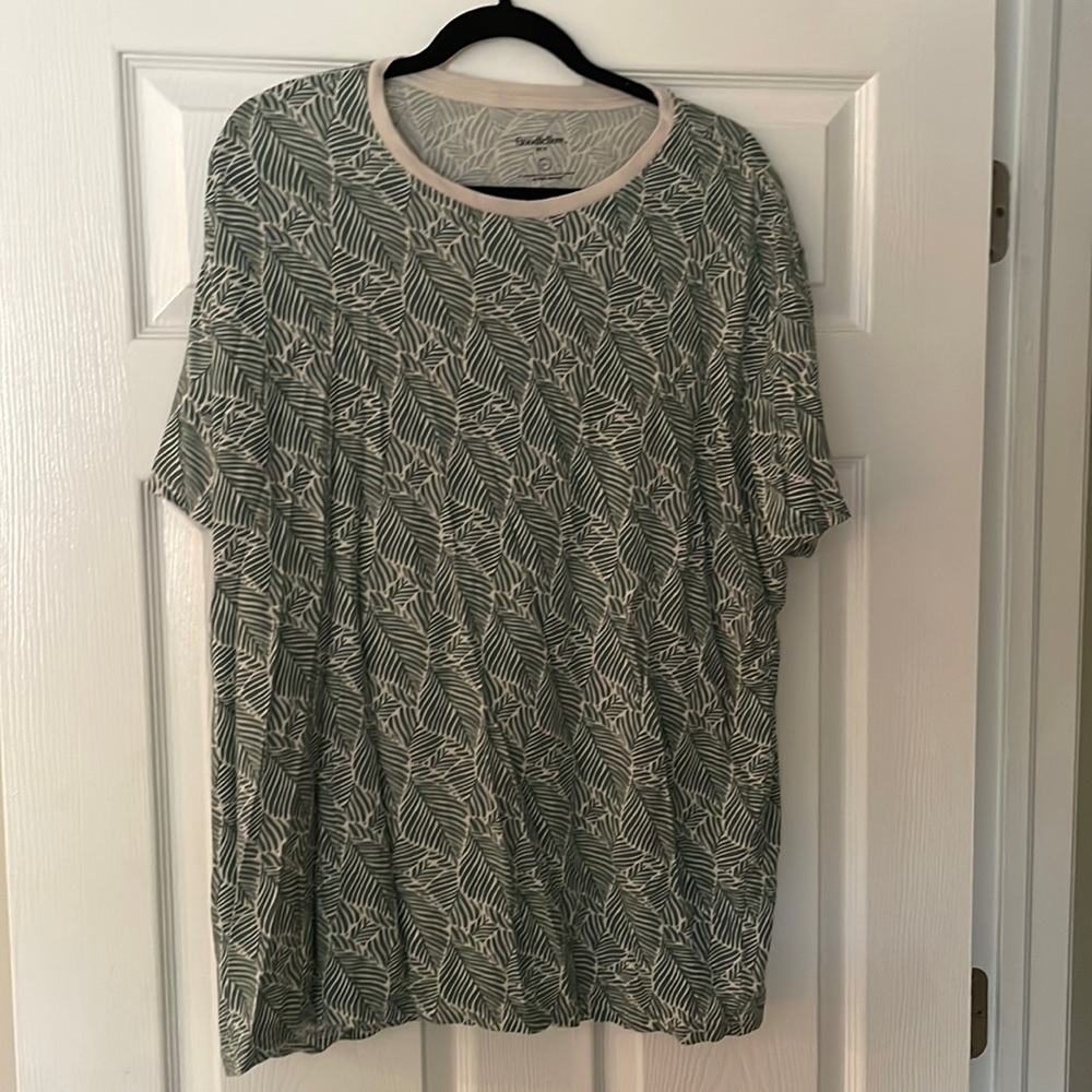 Goodfellow & Co Green Tropical T Shirt Size XL